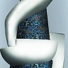 Détail de la finition en céramique, émail et verre teinté Détail de la finition en céramique, émail et verre teinté